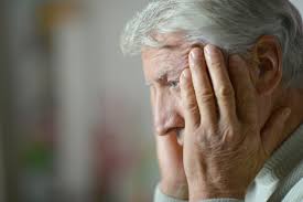 Hướng dẫn chăm sóc người cao tuổi mắc bệnh Alzheimer