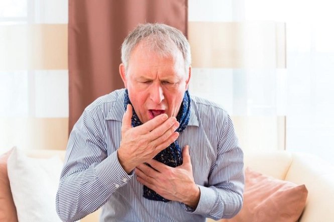 Người cao tuổi cần lưu ý gì về huyết áp, đột quỵ khi trời rét đậm rét hại?