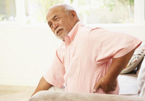 Suy thận ở người cao tuổi: Nguyên nhân, triệu chứng và cách điều trị